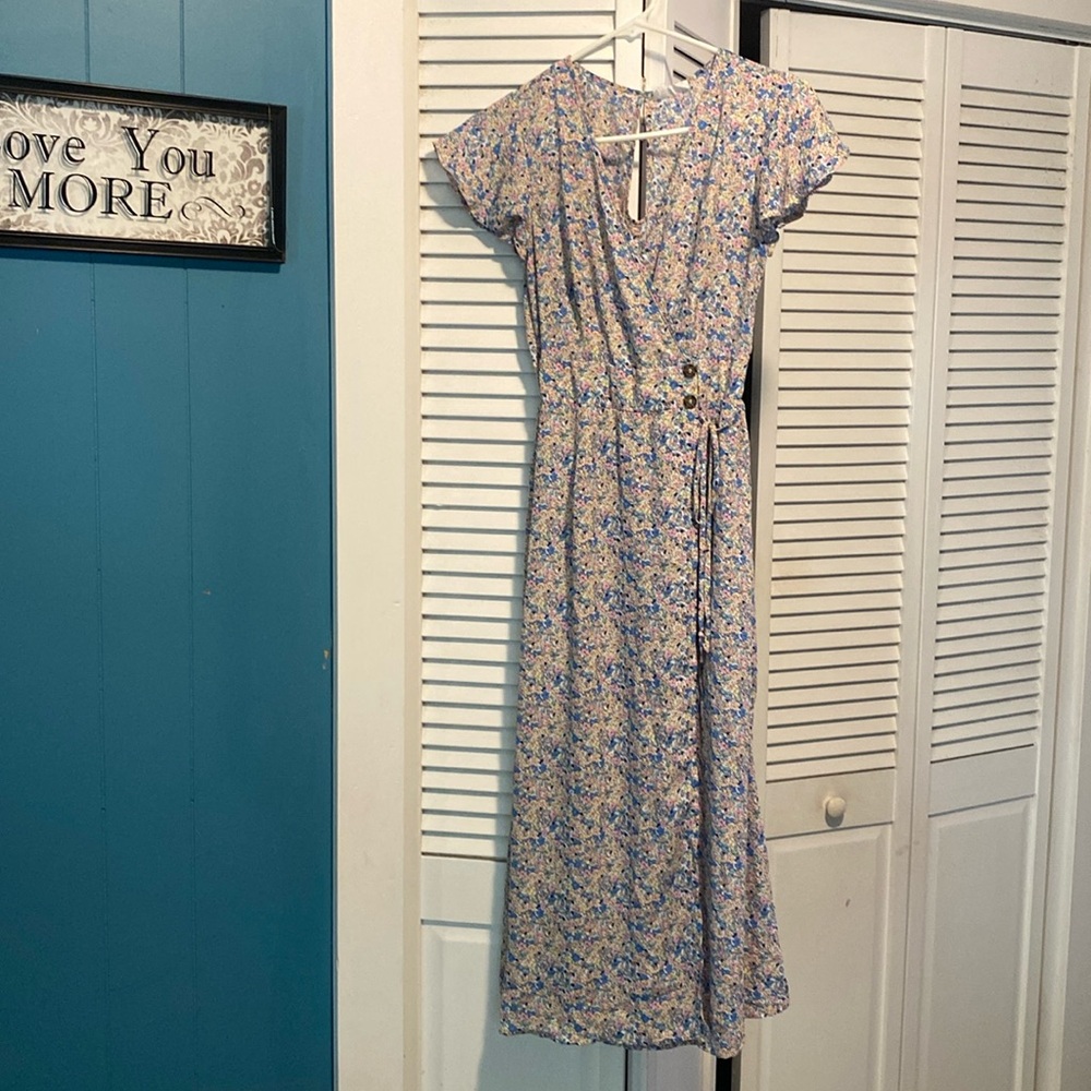 Sienna Sky XS MIDI Floral Dress